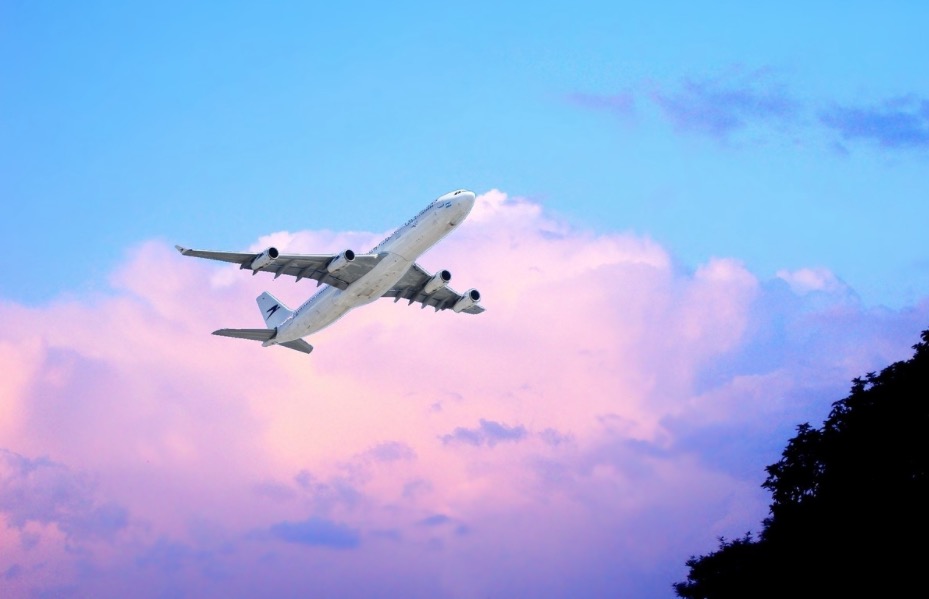 Decolar é condenada por não devolver valor de viagem a consumidor de Manaus