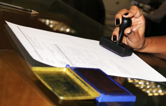 Lei que reduz taxas cartorárias em 30% é sancionada no Amazonas 