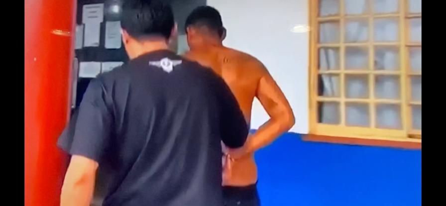 Câmeras flagram homem arrastando adolescente para estuprá-la no Amazonas