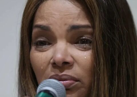 Flordelis faz desabafo pela primeira vez nas redes sociais: 'cruéis'