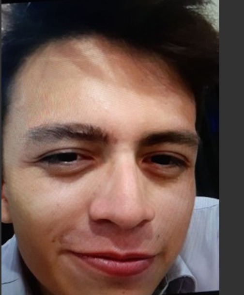 Jovem desaparece após sair de moto em Manaus; familiares pedem ajuda