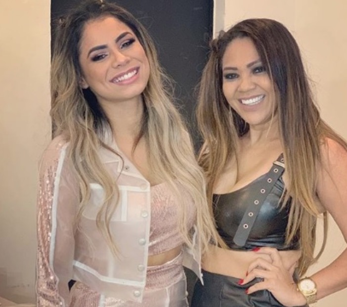 Mãe de Lexa tem festa em apartamento interrompida pela polícia 