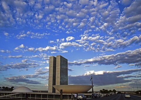 Senado proíbe corte de bolsas de estudo até 2021