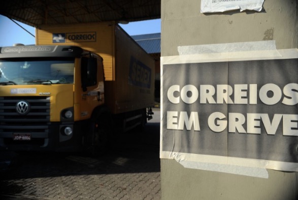 Correios devem manter 70% do efetivo durante greve, determina TST