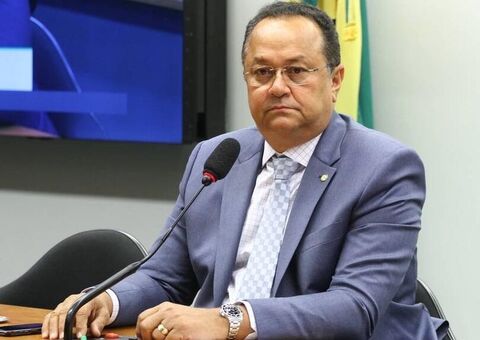 Silas Câmara outra vez enrolado com Cota Parlamentar