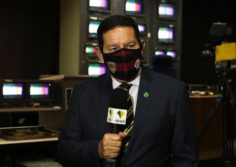 Mourão faz apelo a moradores da Amazônia: 'Vamos evitar queimadas'