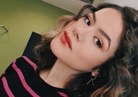 Maisa bate a cabeça durante banho e faz alerta aos seguidores