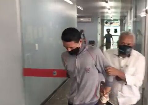 Marido diz que matou esposa a facadas no Amazonas após ficar descontrolado