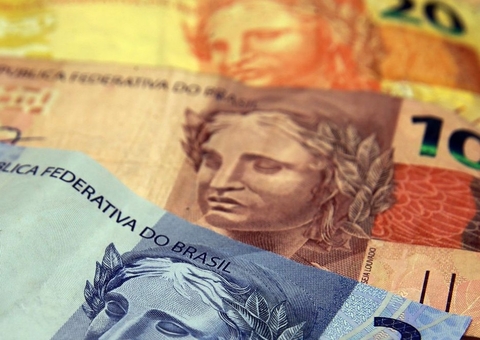 Endividamento e inadimplência crescem no país em agosto, diz CNC