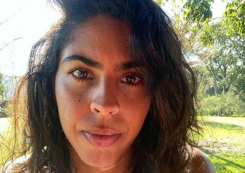 Bela Gil tem foto com o filho excluída do Instagram e faz desabafo