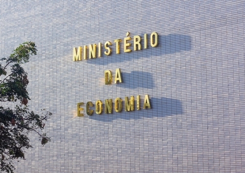 Reforma administrativa não atinge juízes, militares e parlamentares