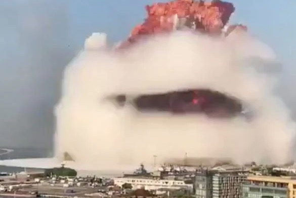 Batimentos cardíacos são detectados em escombros de explosão em Beirute