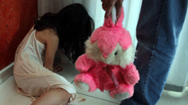 Homem estupra prima de 12 anos em local de trabalho em Manaus