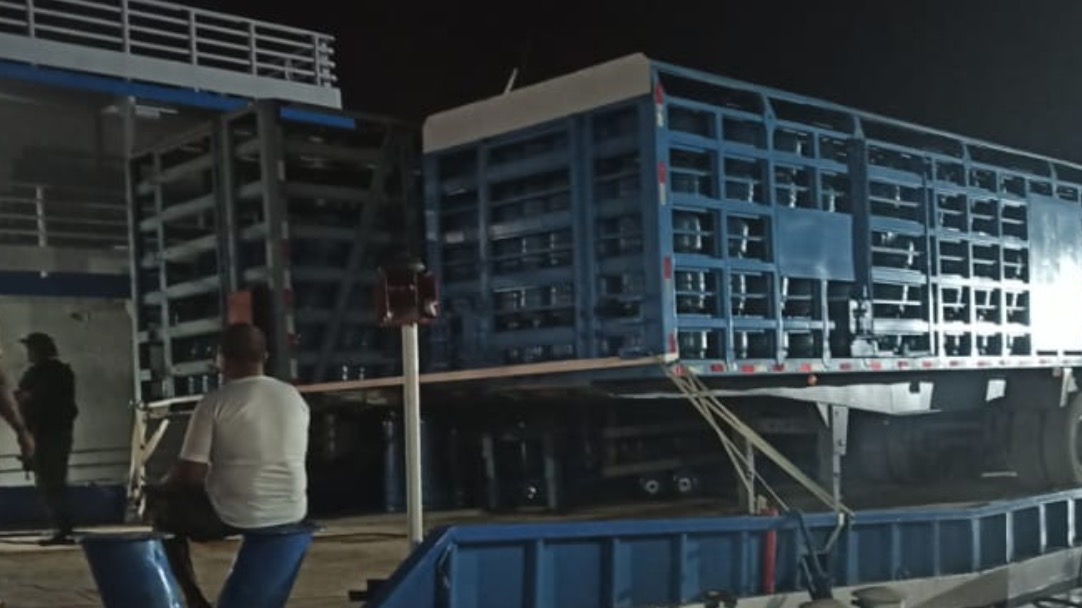 Balsa com material altamente explosivo é apreendida em porto de Manaus