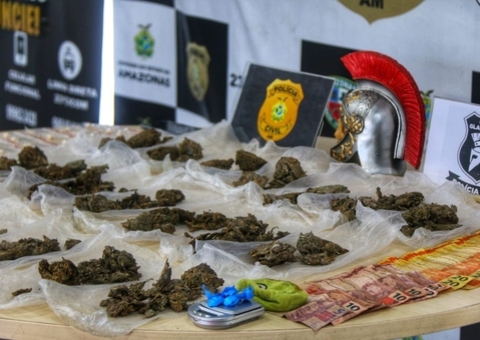 Grupo é preso suspeito de vender drogas em quitinete em Manaus 