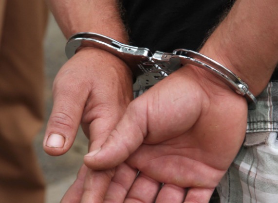 Homem se dá mal ao tentar assaltar ônibus com arma de brinquedo em Manaus