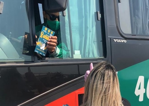 Motoristas em Manaus recebem ação voltada para o 'Setembro Amarelo'