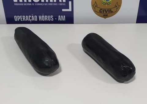 Mulher é presa com drogas coladas nas pernas em barco no Amazonas