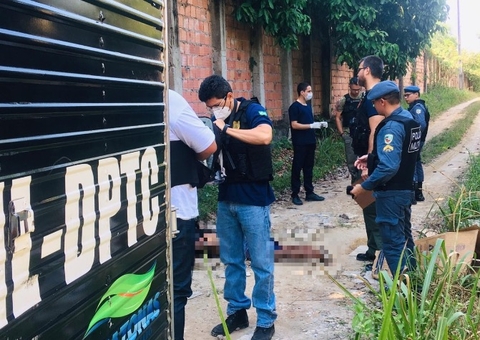 Homem é torturado e executado com mais de 30 facadas na cabeça em Manaus