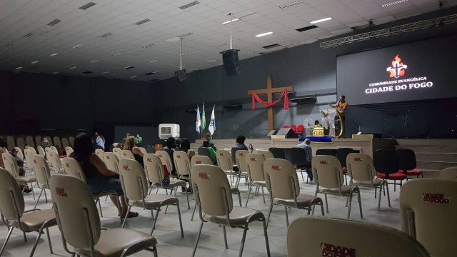 Cinco igrejas de Flordelis fecham após fiéis abandonarem ministério