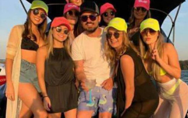 Fernando Zor é clicado cercado de mulheres no Paraná