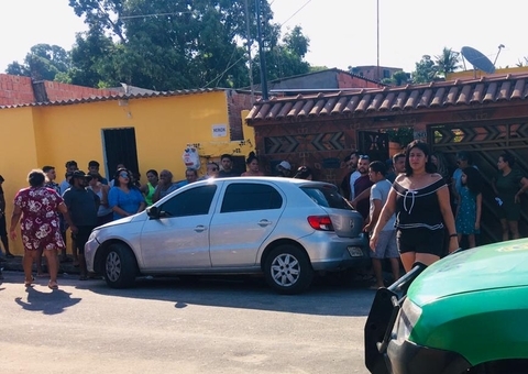 Motorista de app morre em carro após carona em Manaus