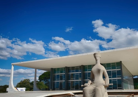 Funcionários de conselhos profissionais devem seguir regime CLT, decide STF