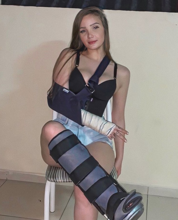 Anna Lyvia Padilha, a Menina Fantasma, sofre acidente de carro 