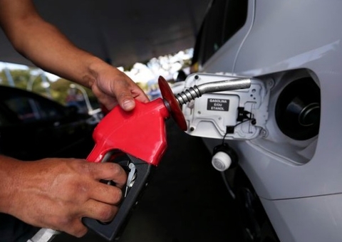 Petrobras anuncia redução no preço do diesel e gasolina nas refinarias