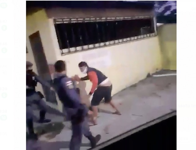 Vídeo mostra prisão de homem baleado após fazer arrastão em Manaus