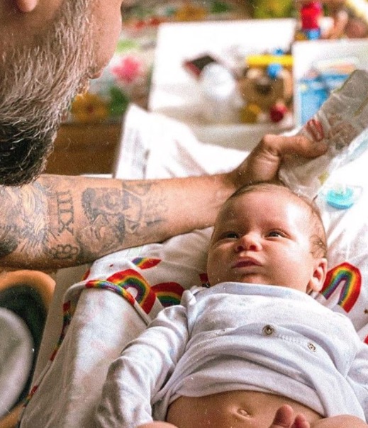 Giovanna Ewbank compartilha fotos da comemoração de 2 meses de Zyan