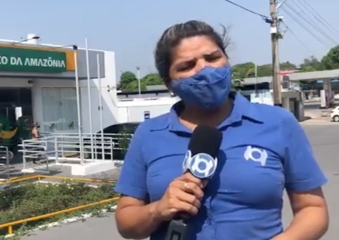 Bandidos arrombam caixas de banco em Manaus
