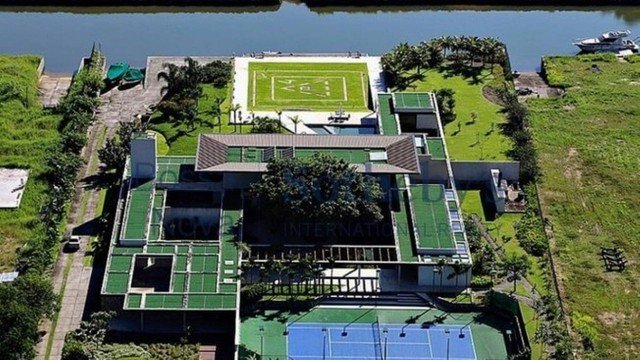 Neymar constrói boate subterrânea em mansão para curtir com os 'parças'