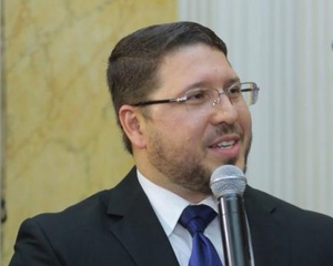 A frase que colocou Carlos Almeida no centro do escândalo dos respiradores