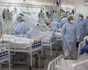 'Não existe Covid, não fale em Covid', é como a população de Manaus reage