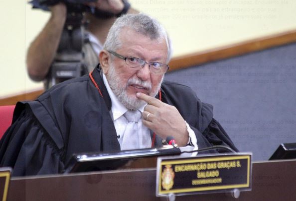 'In Aristóteles Thury we trust'