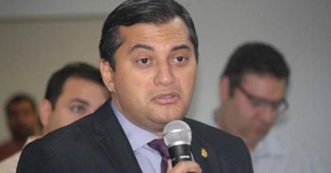 Wilson Lima era um bom ator no Alô Amazonas. Como governador interpreta mal