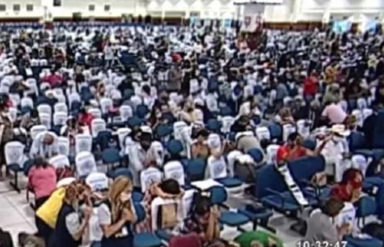 'Homens de Deus’ podem ser autorizados a furar  fila da vacina no Amazonas