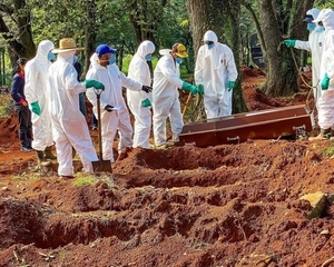 Mortes por Covid 19 crescem no Amazonas, mas só quando a FVS abre o armário