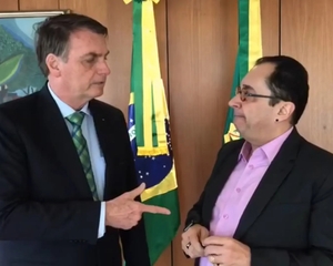 Bolsonaro, a vítima da vez. Bem feito? Nem tanto…