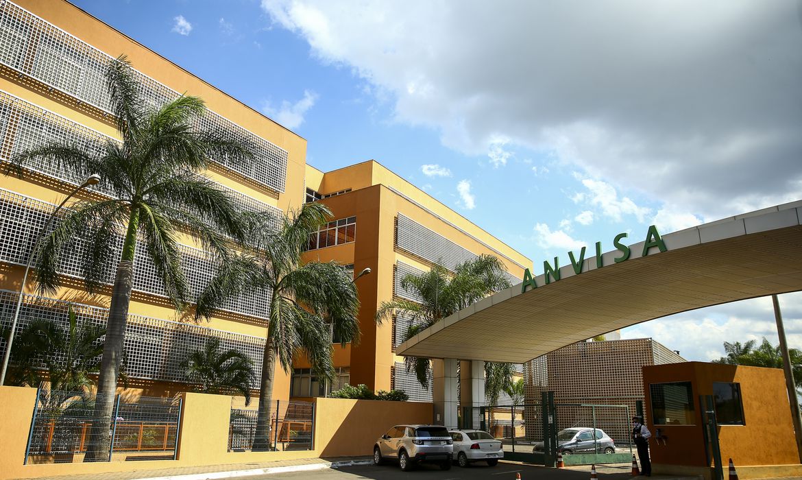 Anvisa determina apreensão de lote falsificado de remédio para atrite