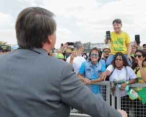 Bolsonaro não construiu crises sozinho. País precisa mudar