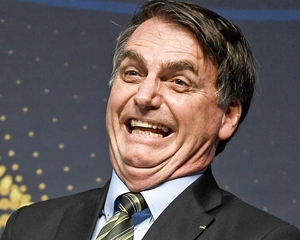 Bolsonaro é único, mas está próximo do pastor Jim Jones