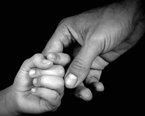 Criança hoje, adulto amanhã. Mas onde estão nossos pais?