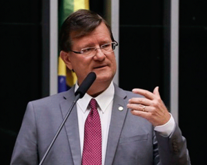 Não foi o Zé.  Mentira checada, mas provocou estragos