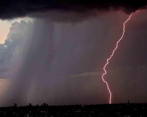 Manaus e os fantasmas que não dormem nunca