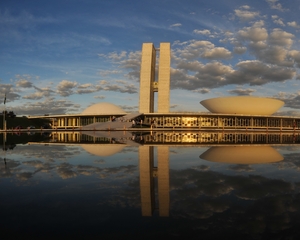 A hora de não tomar partido: nem STF nem Bolsonaro