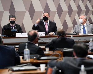  Sobre ter amigos e os ataques que o senador Omar Aziz vem sofrendo