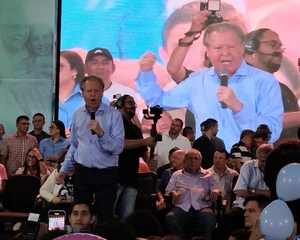 Convenções: Arthur foi indelicado ao não citar Amazonino em seu discurso