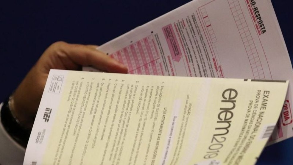 Inep publica portaria e não inclui aplicação do Enem 2021